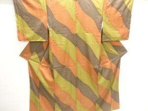 未使用品　斜め縞に古典柄模様小紋着物